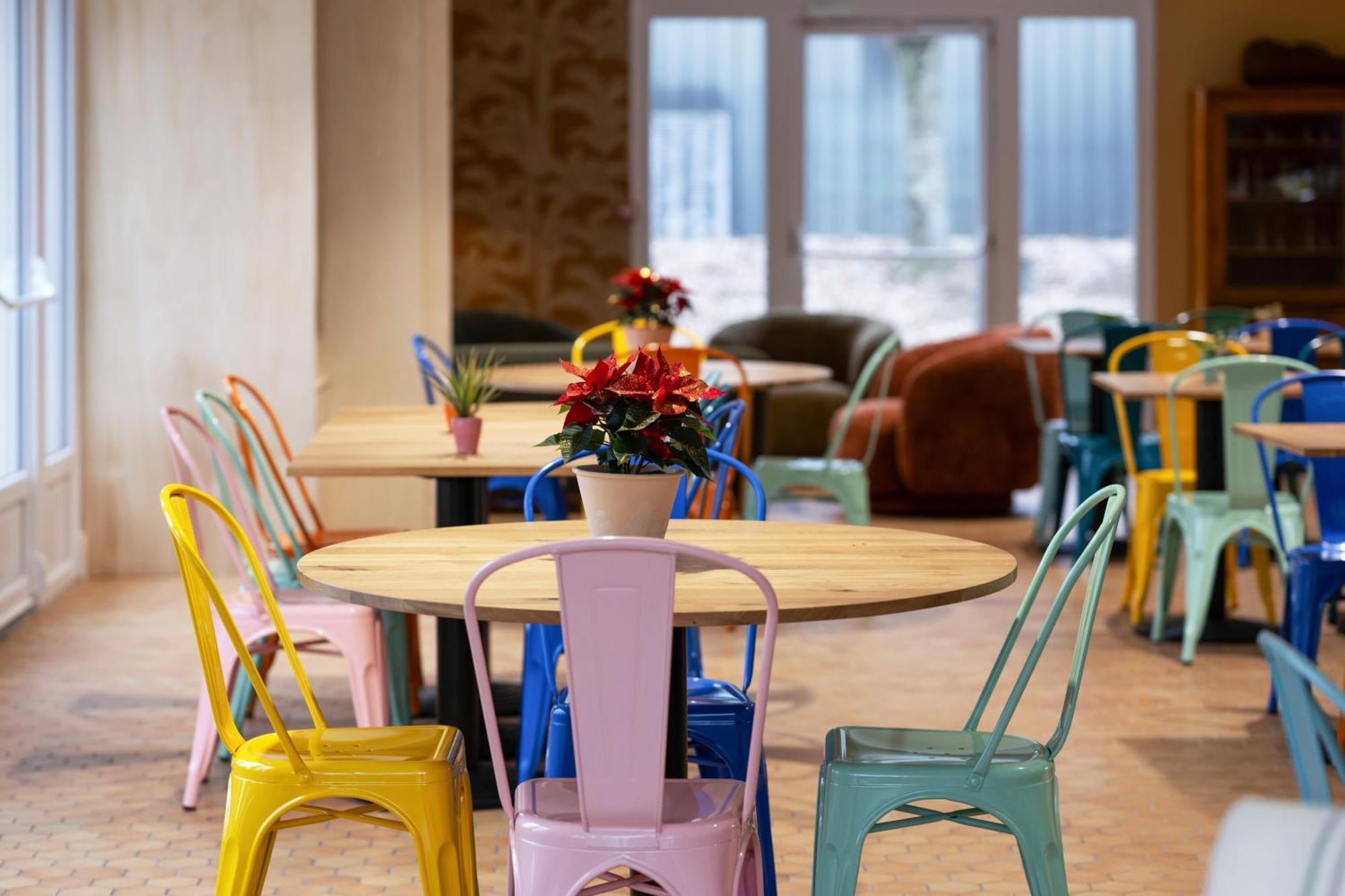Greet Hotel Chatellerault Bagian luar foto