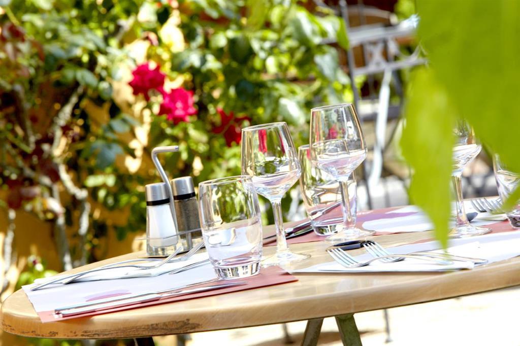 Greet Hotel Chatellerault Bagian luar foto